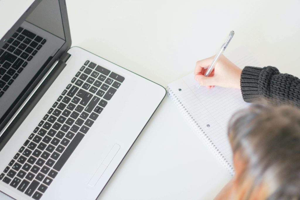 Crafting Compelling Content: What Copywriters Look For, Agency Media